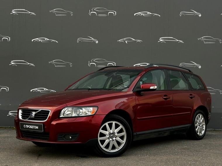 Volvo V50 , красный