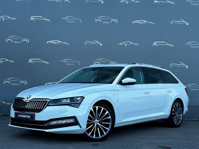 Skoda Superb , белый
