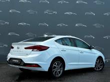 Hyundai Elantra Elegance, фото 2